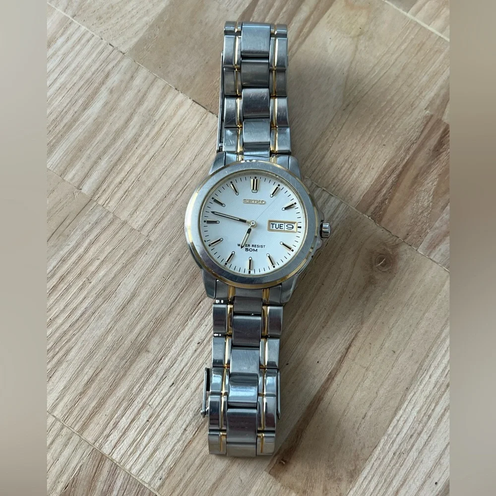 Seiko Vintage Men’s Watch White Dial Date Window Two-Tone Bracelet New Crystal